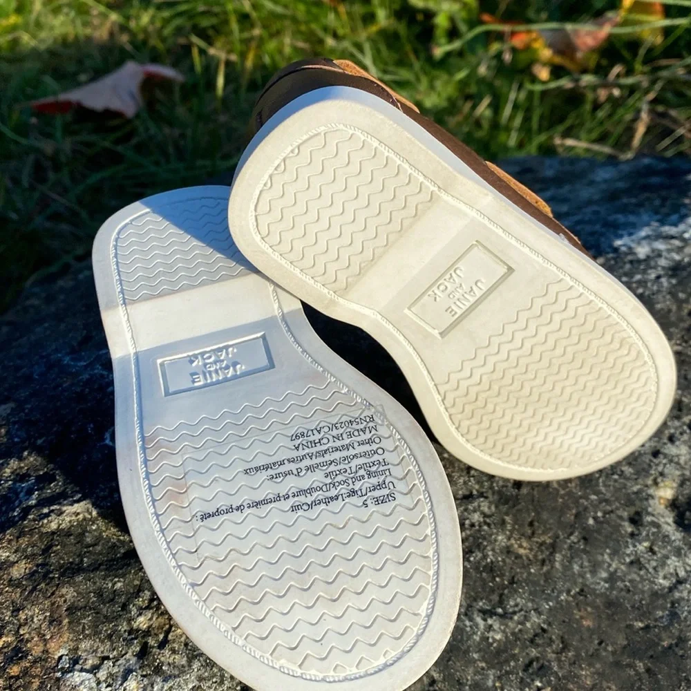 Janie and Jack deck shoes size 5 - Picture 4 of 7